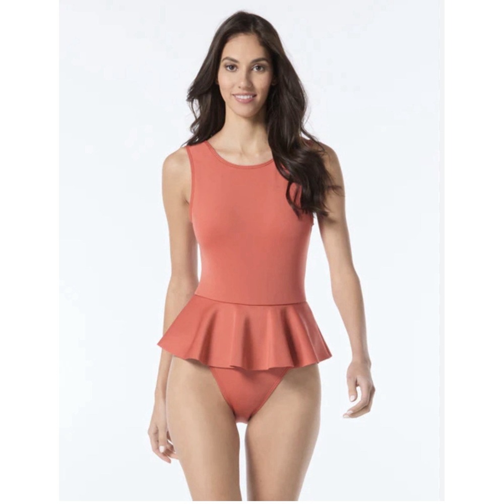 NWT Vince Camuto Women's Skirted One-Piece Swimsuit MSRP $136. Size 12